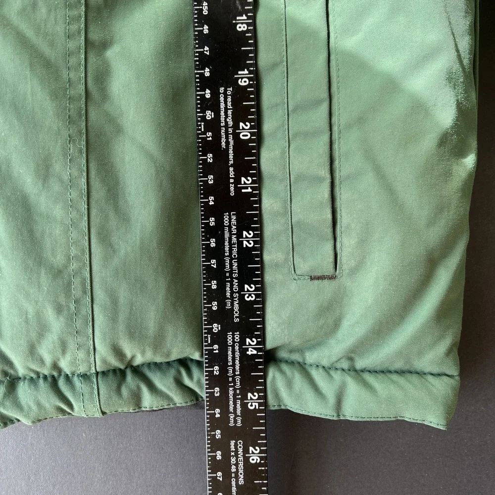VTG CCM Dallas Stars NHL Center Ice Winter Puffer Coat Green Gray Youth LG